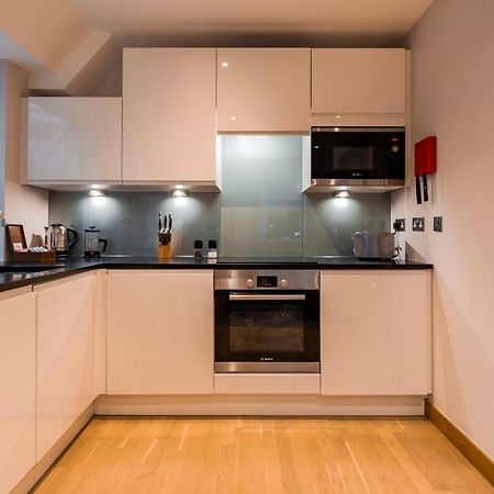 Barbican Serviced Apartments By Lovelystay Лондон Экстерьер фото