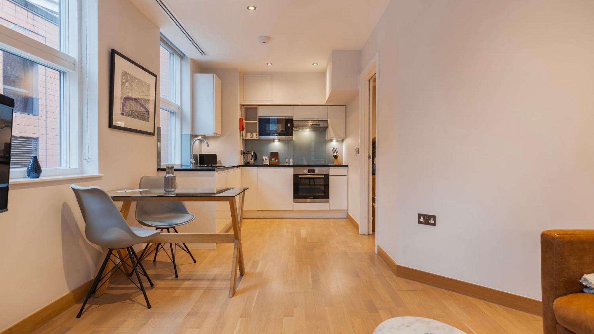 Barbican Serviced Apartments By Lovelystay Лондон Экстерьер фото