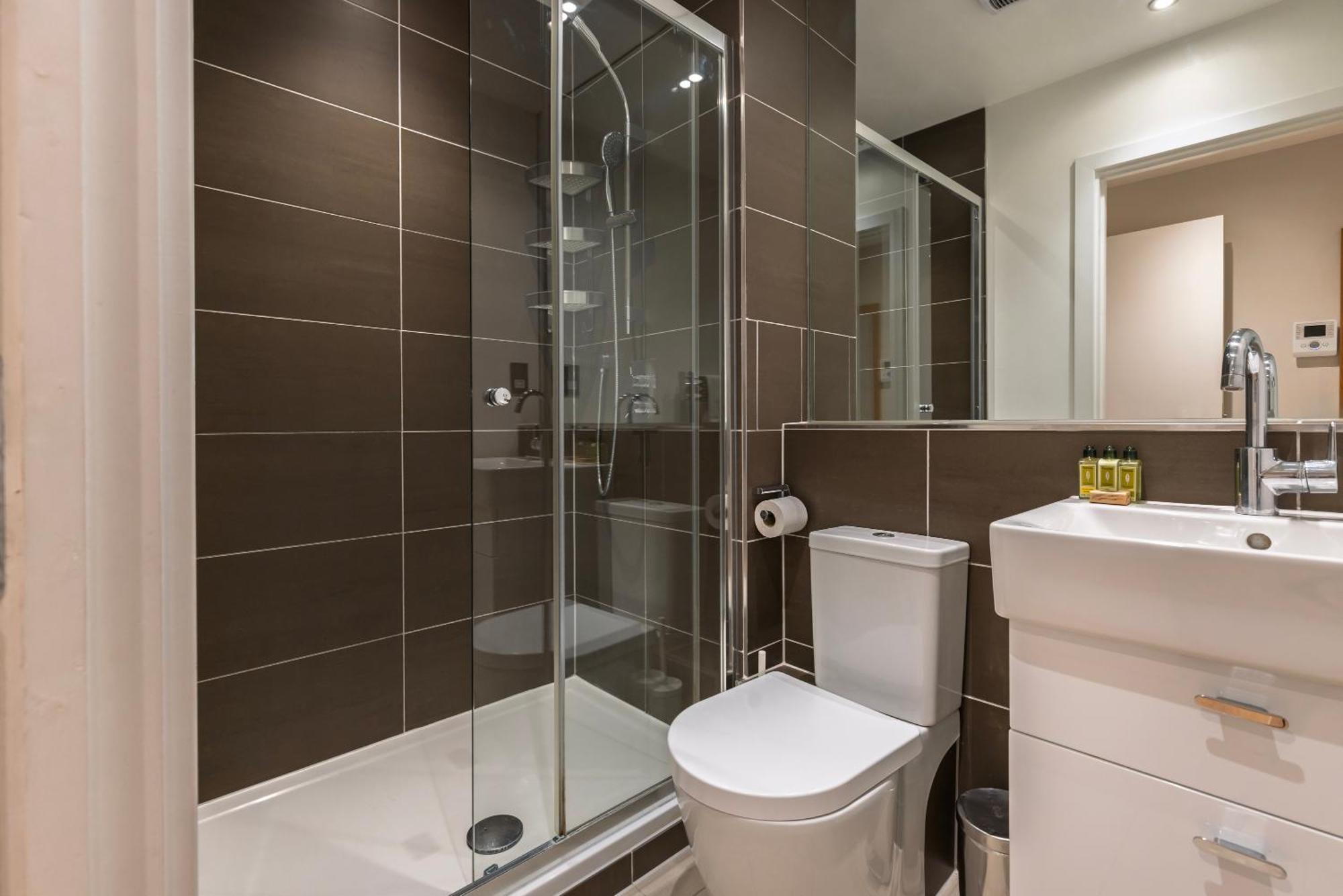 Barbican Serviced Apartments By Lovelystay Лондон Экстерьер фото