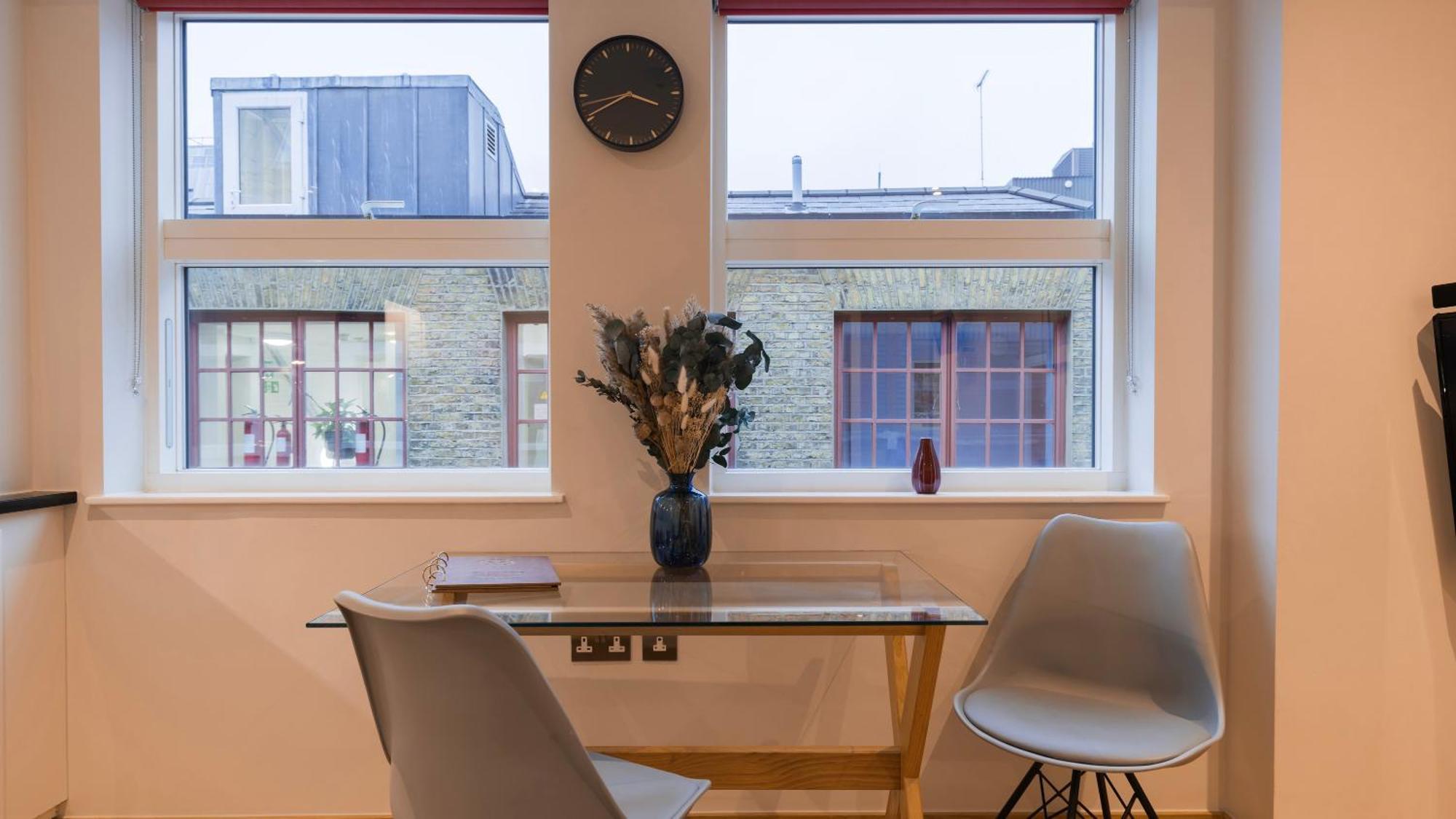 Barbican Serviced Apartments By Lovelystay Лондон Экстерьер фото