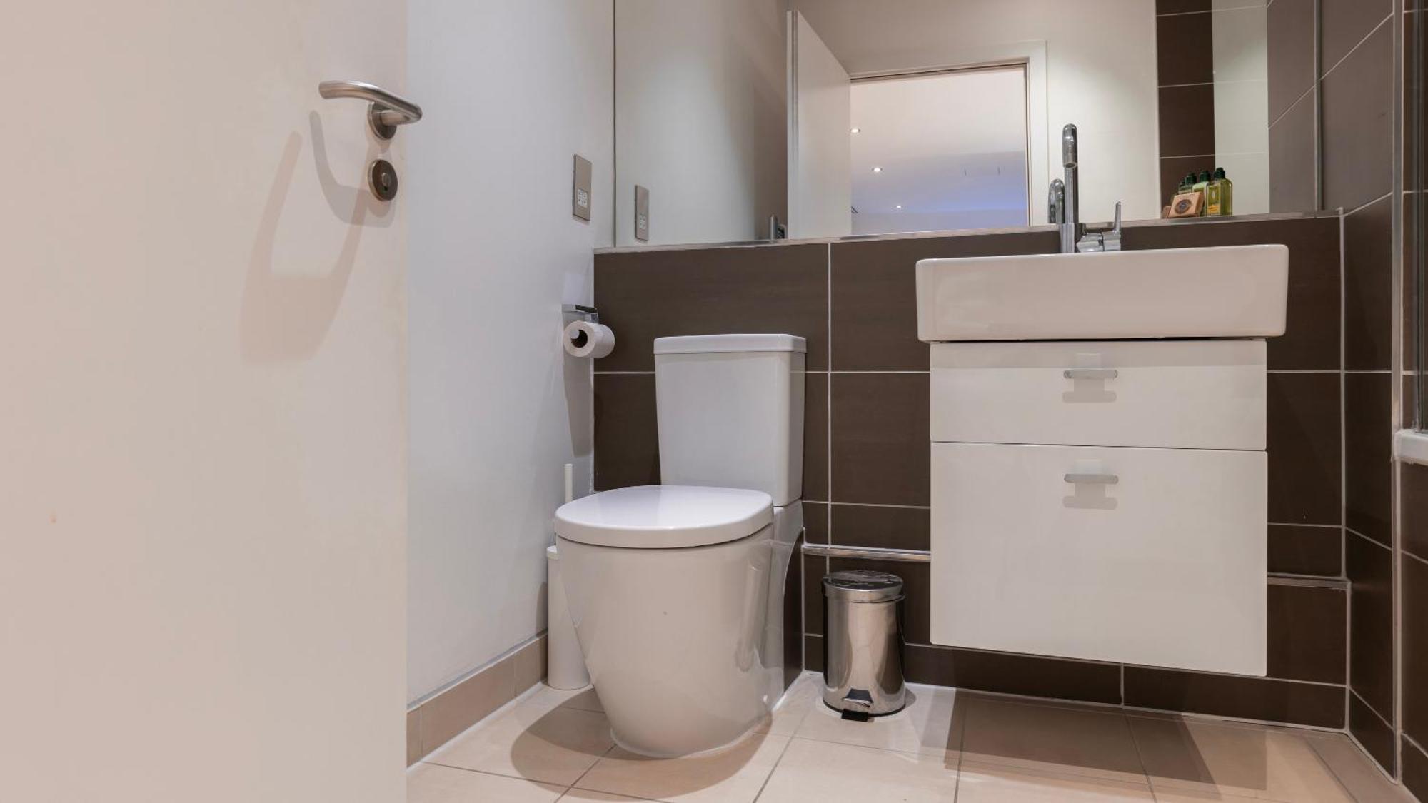 Barbican Serviced Apartments By Lovelystay Лондон Экстерьер фото