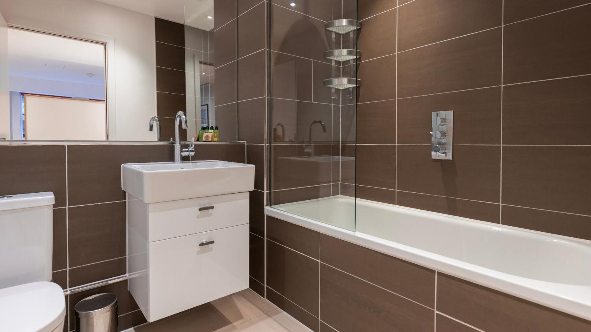 Barbican Serviced Apartments By Lovelystay Лондон Экстерьер фото