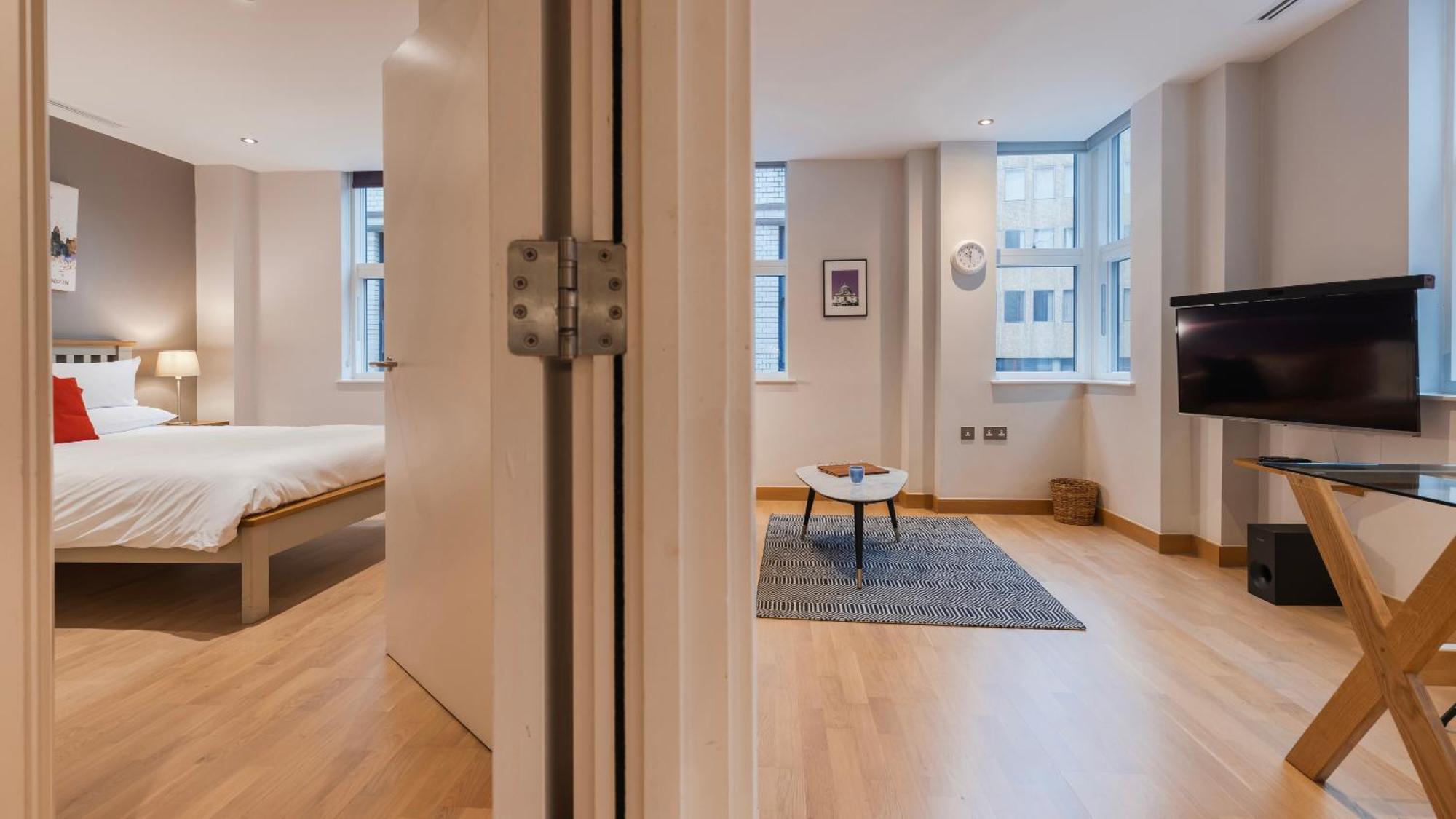 Barbican Serviced Apartments By Lovelystay Лондон Номер фото