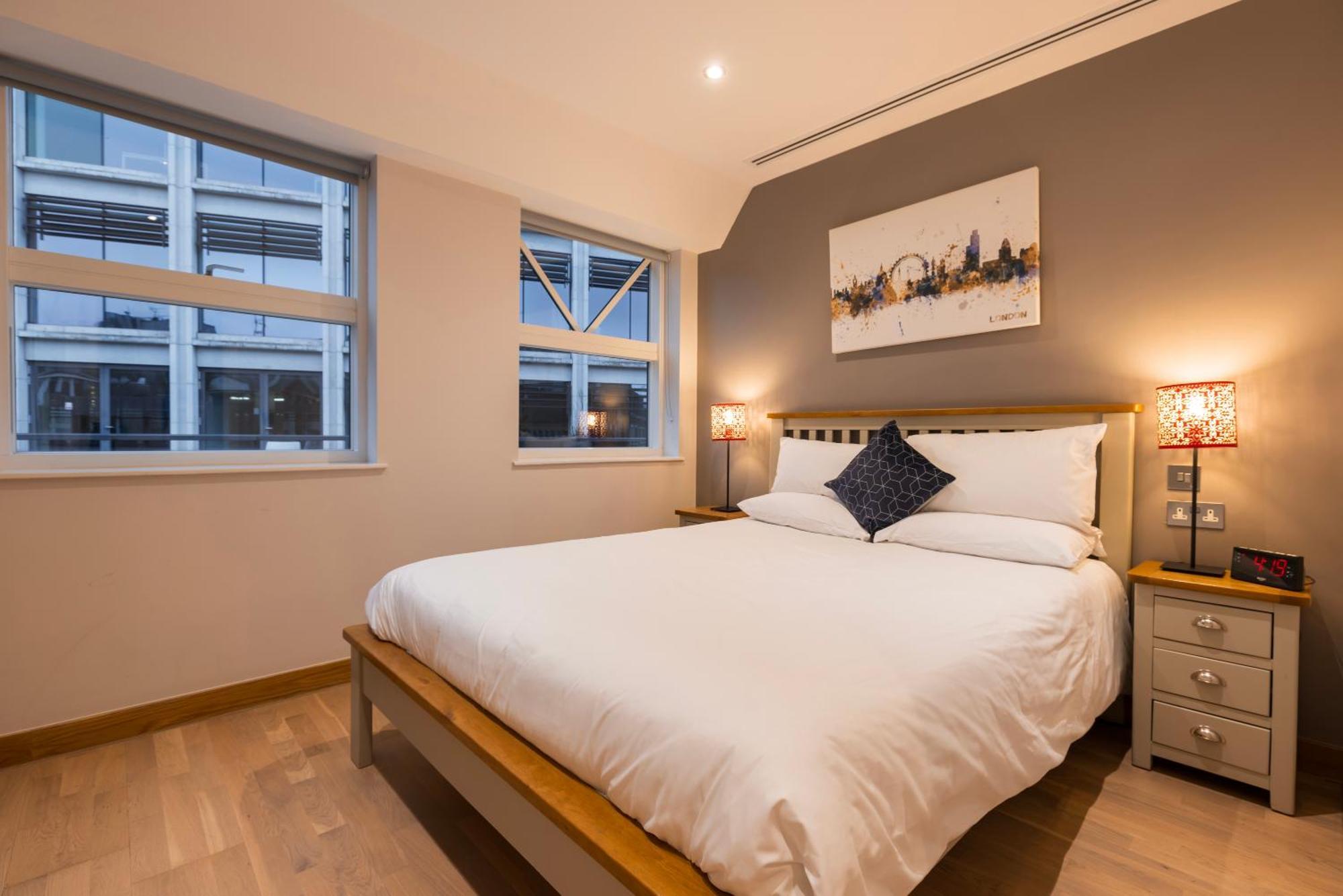 Barbican Serviced Apartments By Lovelystay Лондон Экстерьер фото