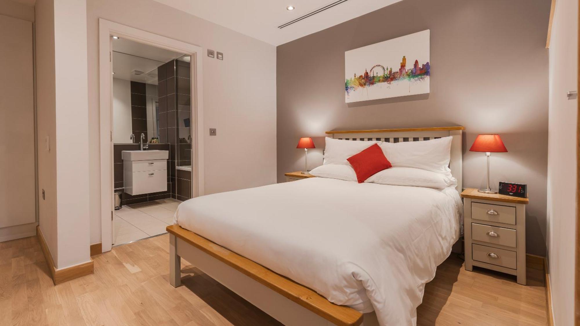 Barbican Serviced Apartments By Lovelystay Лондон Экстерьер фото