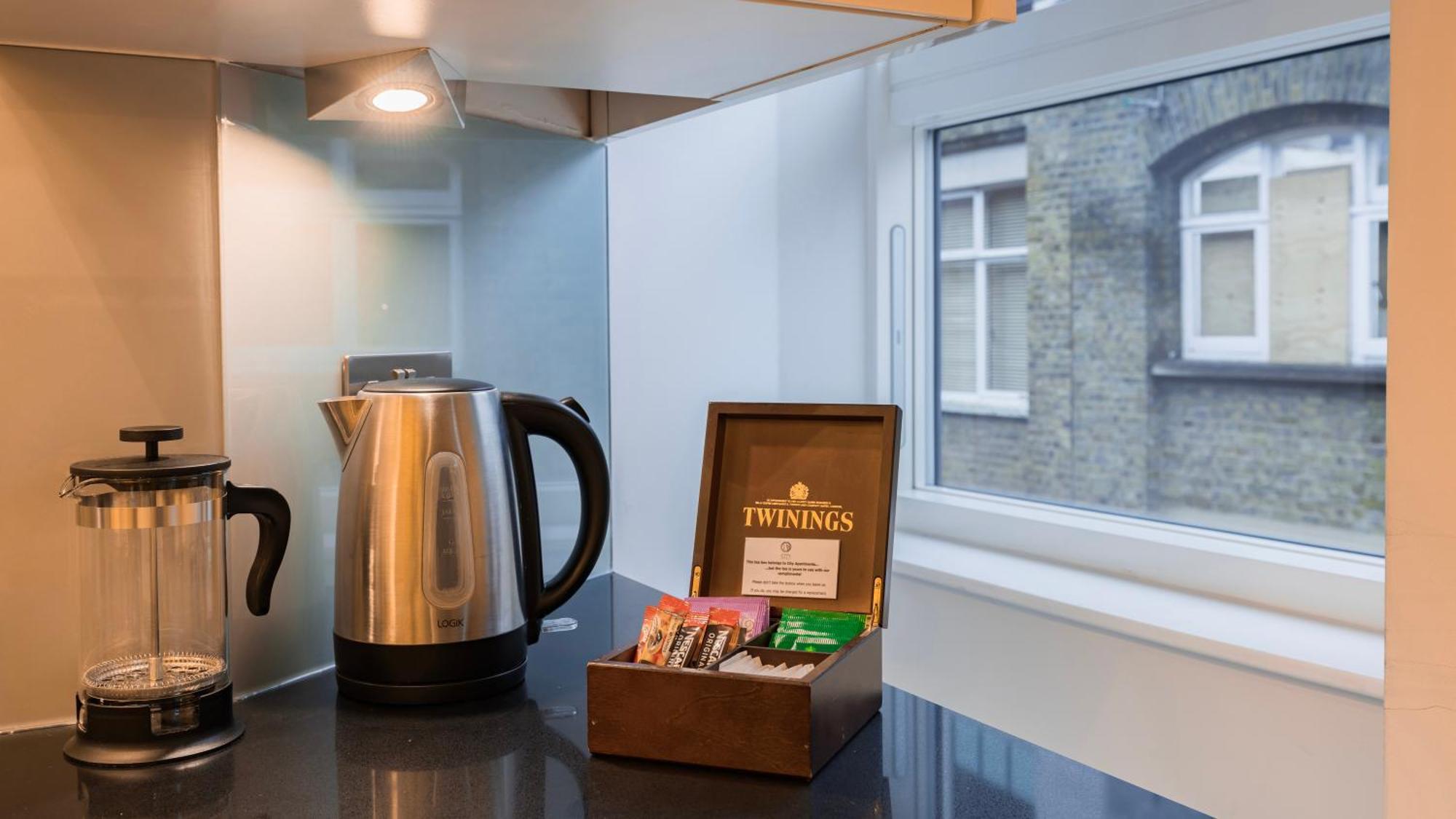 Barbican Serviced Apartments By Lovelystay Лондон Экстерьер фото